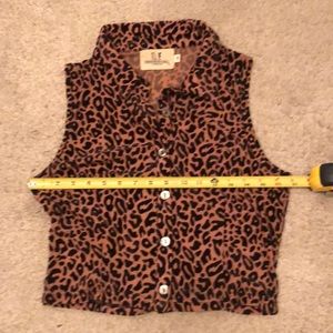 Sleeveless button down leopard print top